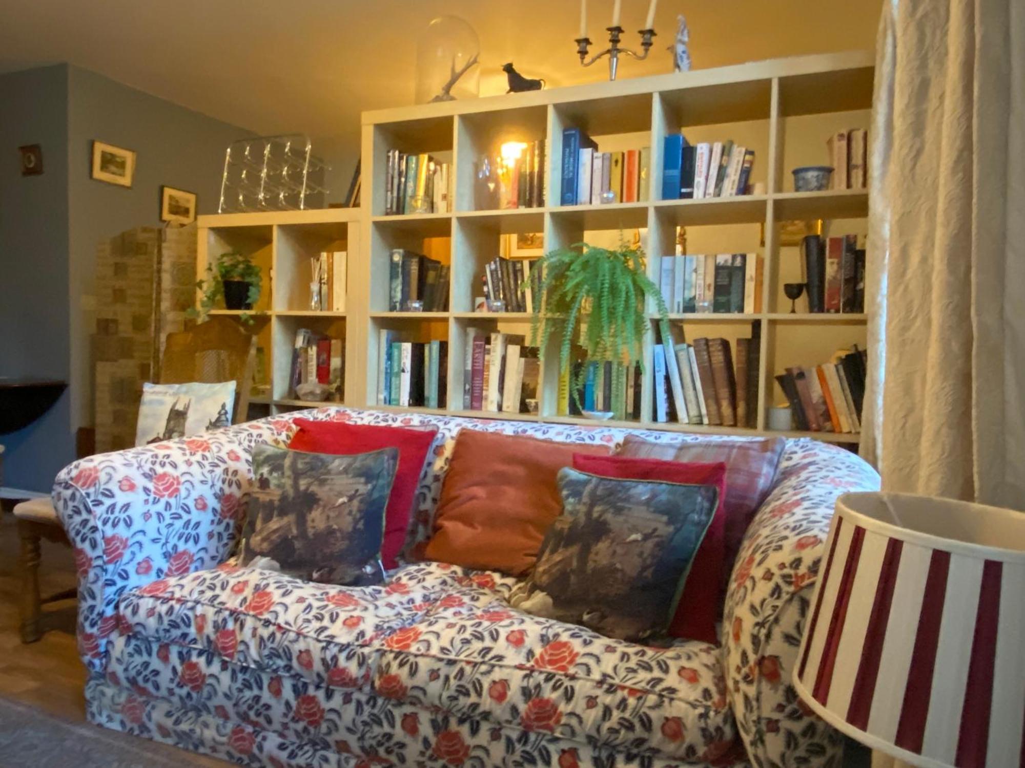 Quirky Town Centre Apartment With River Terrace Маклсфілд Екстер'єр фото